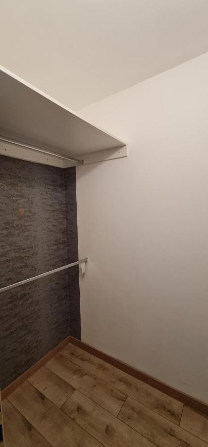 Ybs Apartman Appartamento Zalaegerszeg Esterno foto