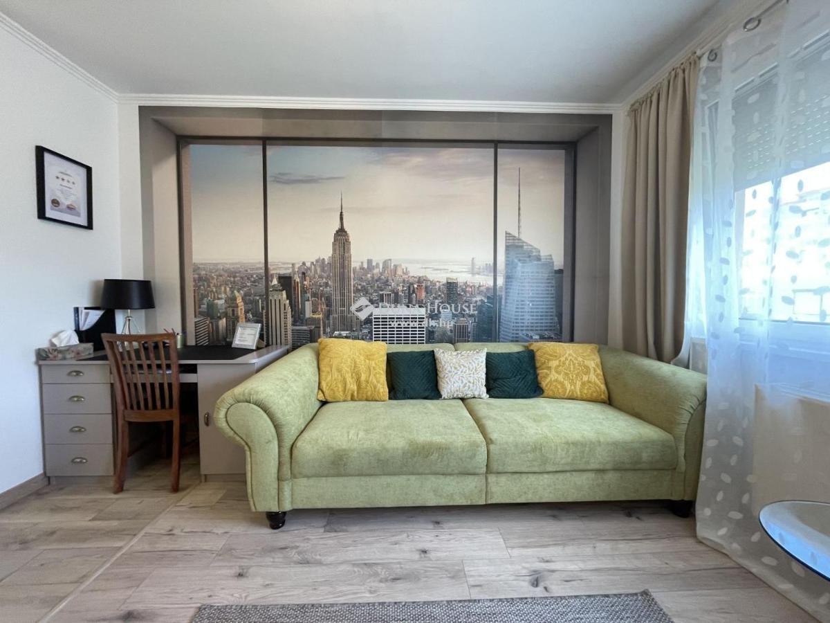 Ybs Apartman Appartamento Zalaegerszeg Esterno foto